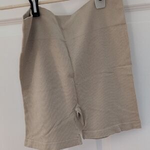 LOFT Beige Ribbed High-Waist Bike Shorts